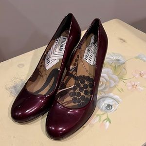 STUART WEITZMAN HEELS